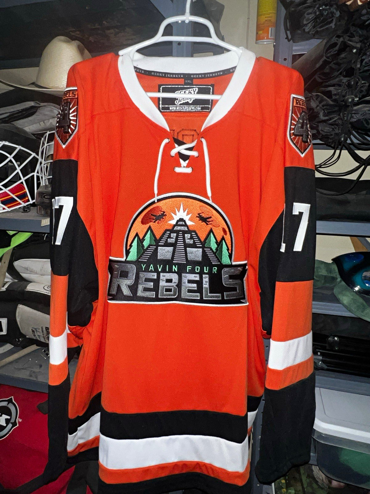 Geeky Jerseys Yavin Four Rebels N. Mothma #17 Hockey Jersey 3XL Orange