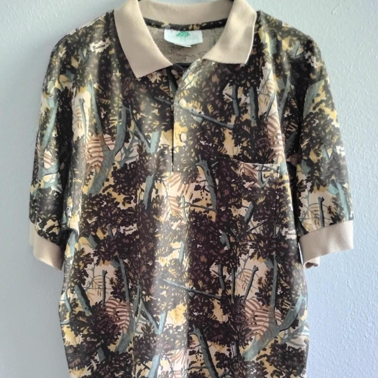 Authentic true vintage 1989 bushlan Authentic true vintage 1989 bushlan