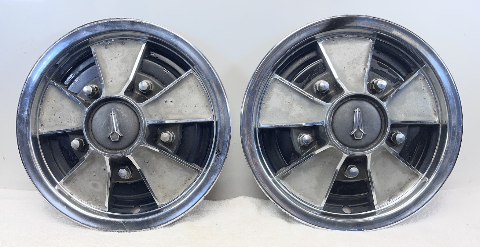 Pair 1967 1968 1969 Plymouth Barracuda Valiant OEM 14 Pair 1967 1968 1969 Plymouth Barracuda Valiant OEM 14