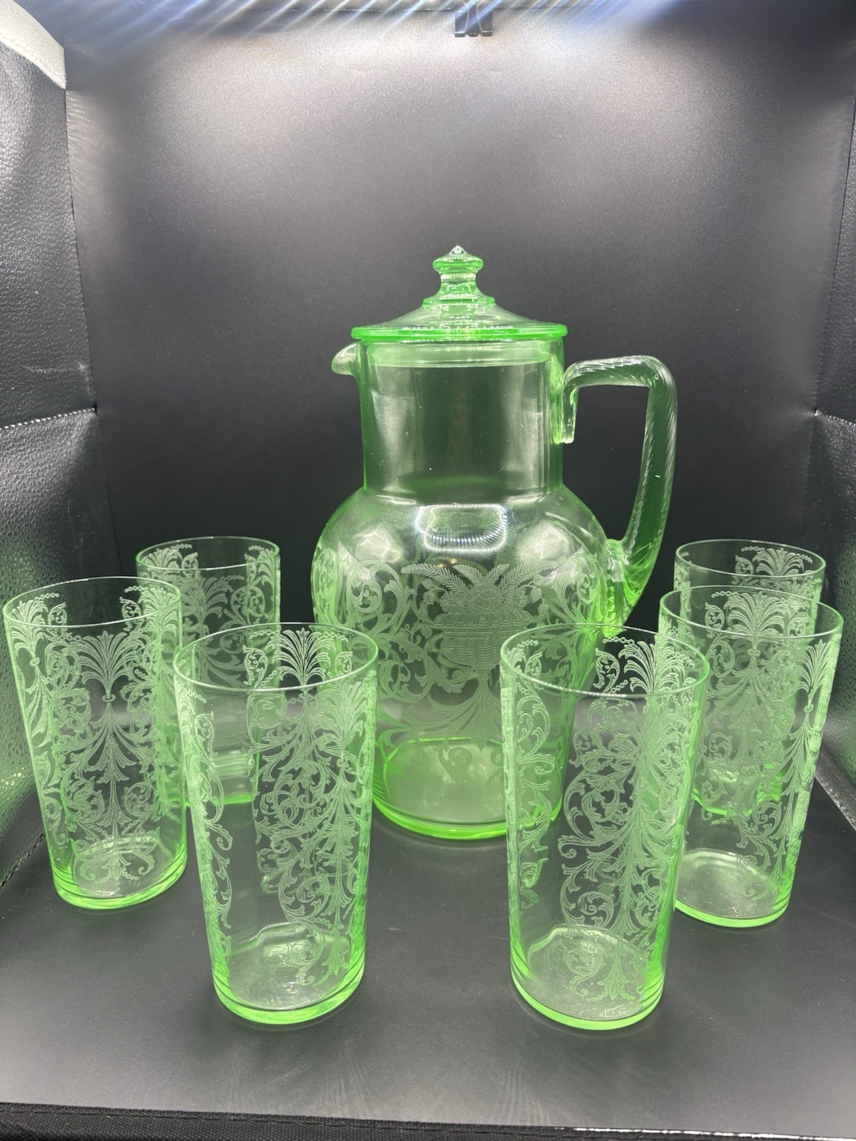 Vintage Cambridge Glass Etched Lidded Pitcher And 6 Glasses Set Uranium Glass