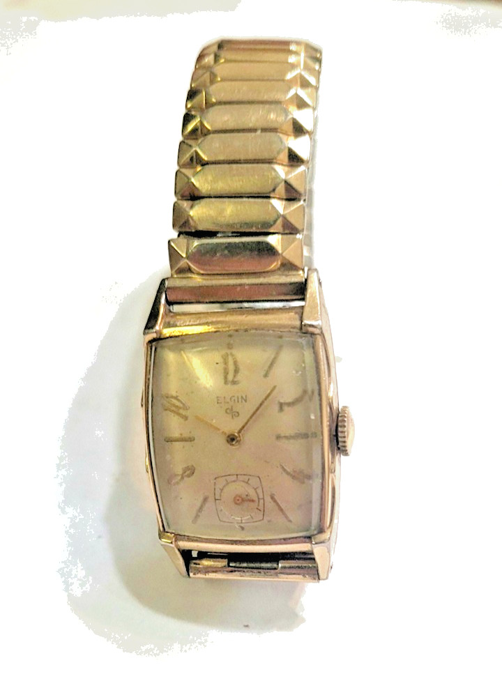 Vintage Elgin Rectangular Wristwatch 17 Jewels Manual Wind   1950s