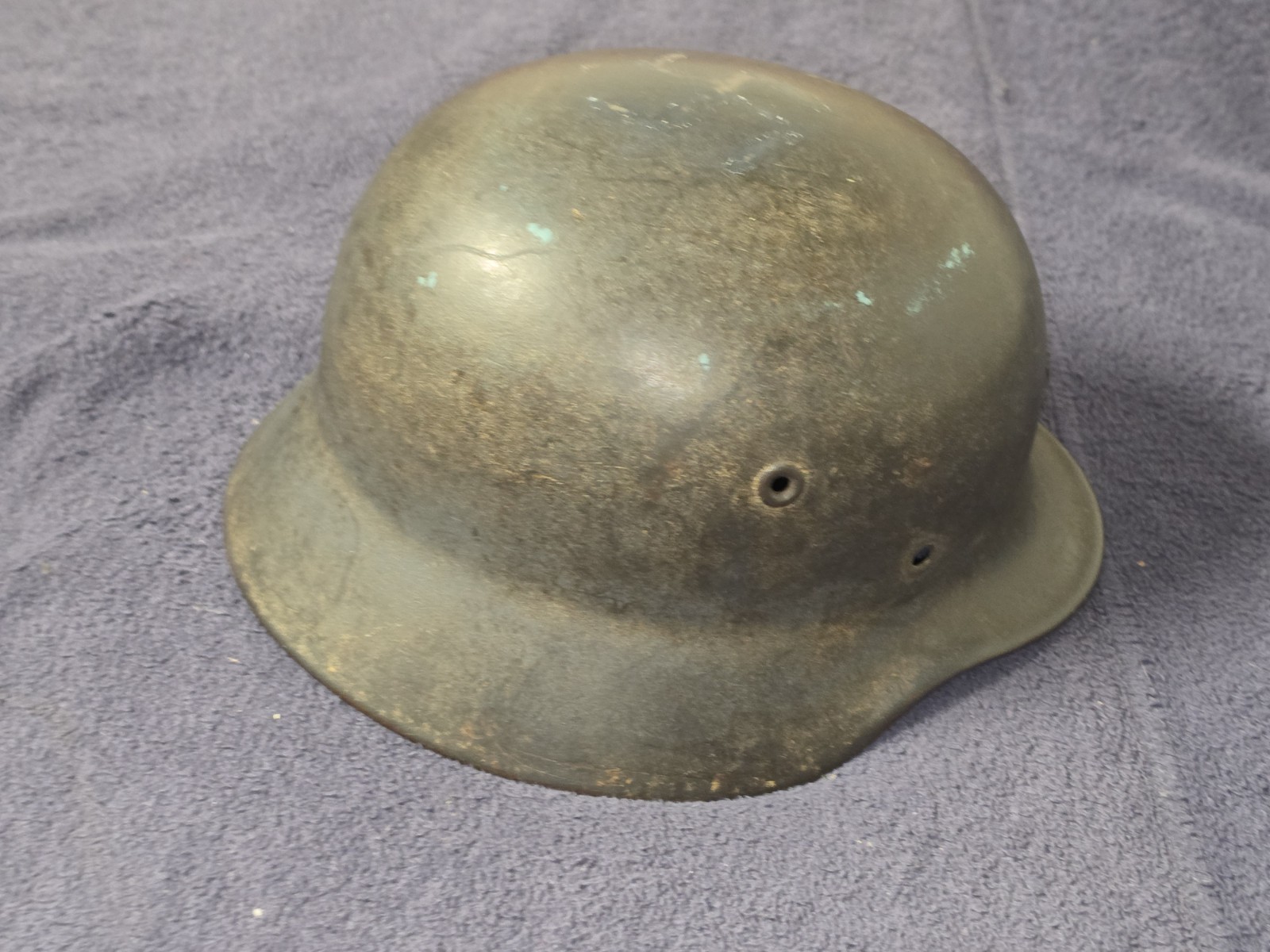 1OO% ORIGINAL WW2 GERMAN AIRFORCE FLAK SOLIDERS HELMET NO LINER 1OO% ORIGINAL WW2 GERMAN AIRFORCE FLAK SOLIDERS HELMET NO LINER