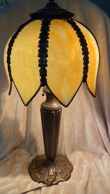 Gorgeous Vintage Tulip Lamp Gorgeous Vintage Tulip Lamp