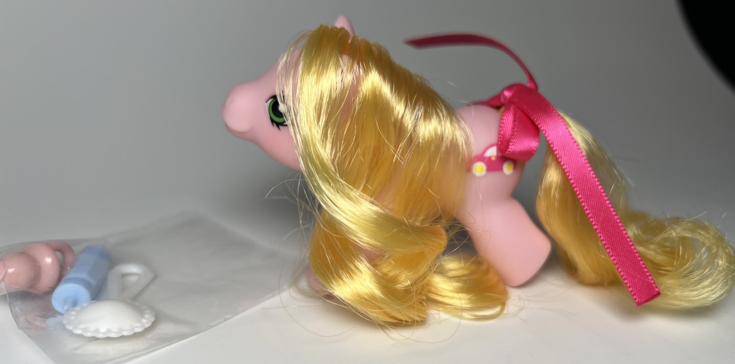 HQG1C G1 Custom - Zipper - Baby Newborn Pony Playful Pink Variant