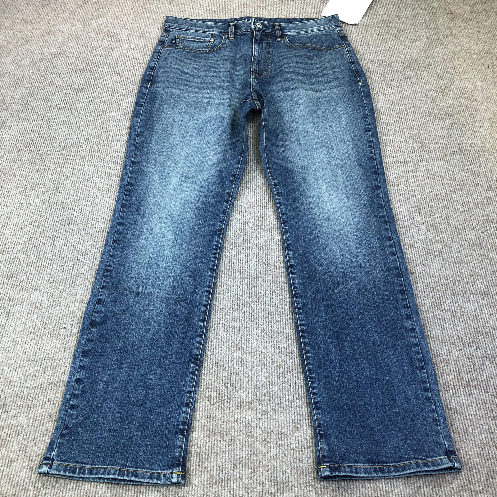 New Nautica Vintage Straight Jeans Mens 32x32 Blue Med Wash Oceania Denim Sample