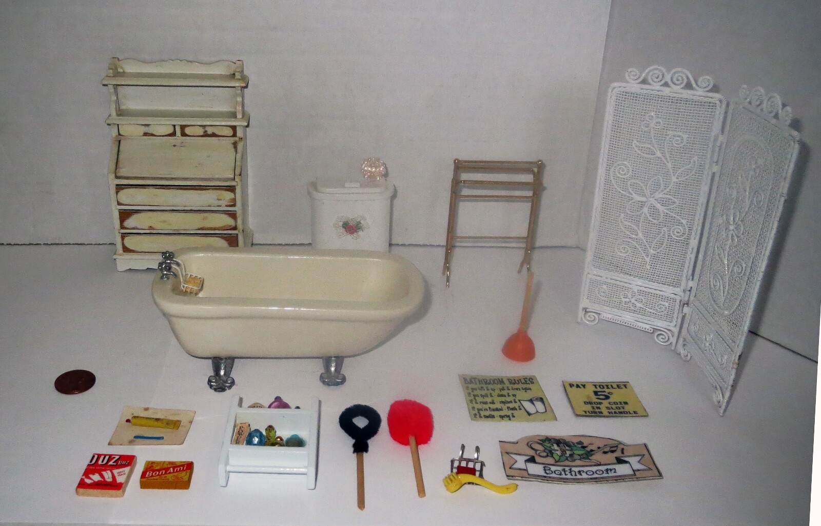 Large Dollhouse Lot Miniature ANTIQUE BATHROOM ACCESSORY - RARE CLAWFOOT TUB