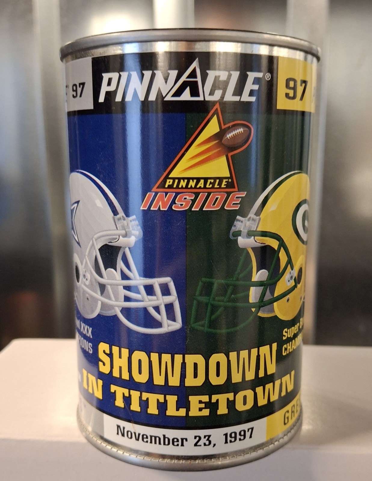 1997 Pinnacle Inside Football Showdown in Titletown Packers vs Cowboys Open Can