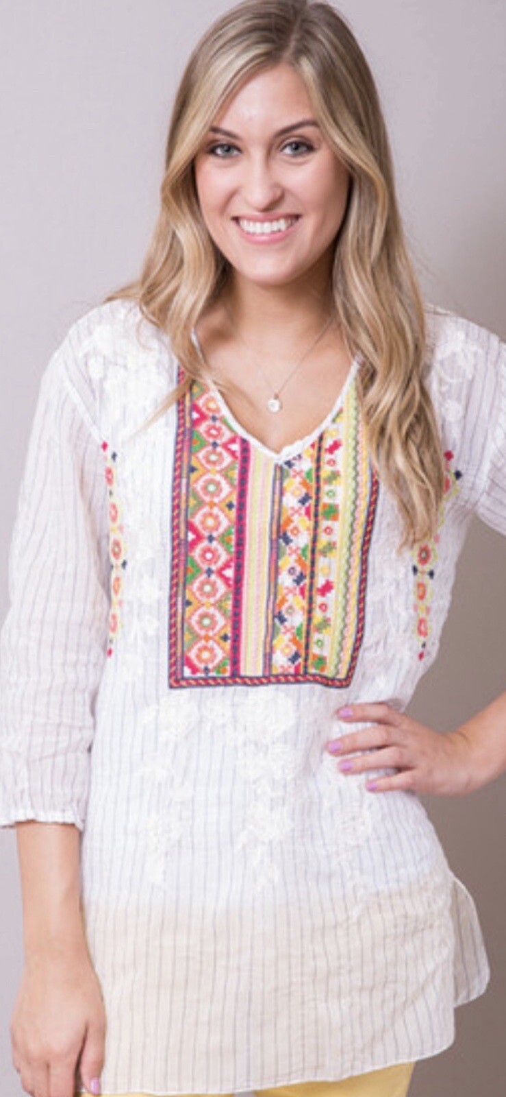 Johnny was embroidered blouse size Small 3/4 sleeve pre owned great condition
