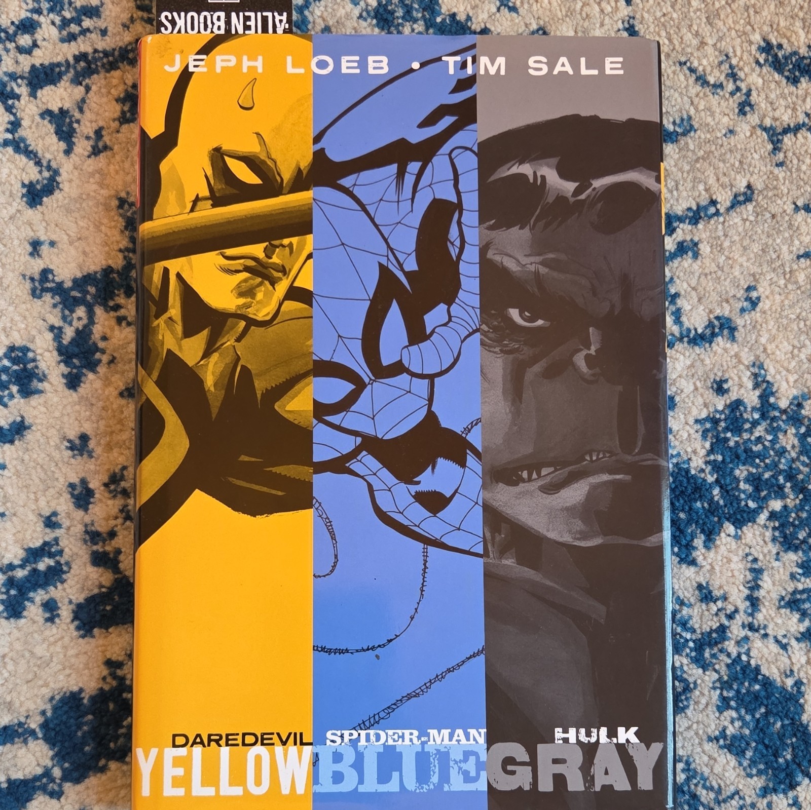 Marvel Yellow, Blue & Gray HC Graphic Novel Jeph Loeb Tim Sale Daredevil Marvel Yellow, Blue & Gray HC Graphic Novel Jeph Loeb Tim Sale Daredevil