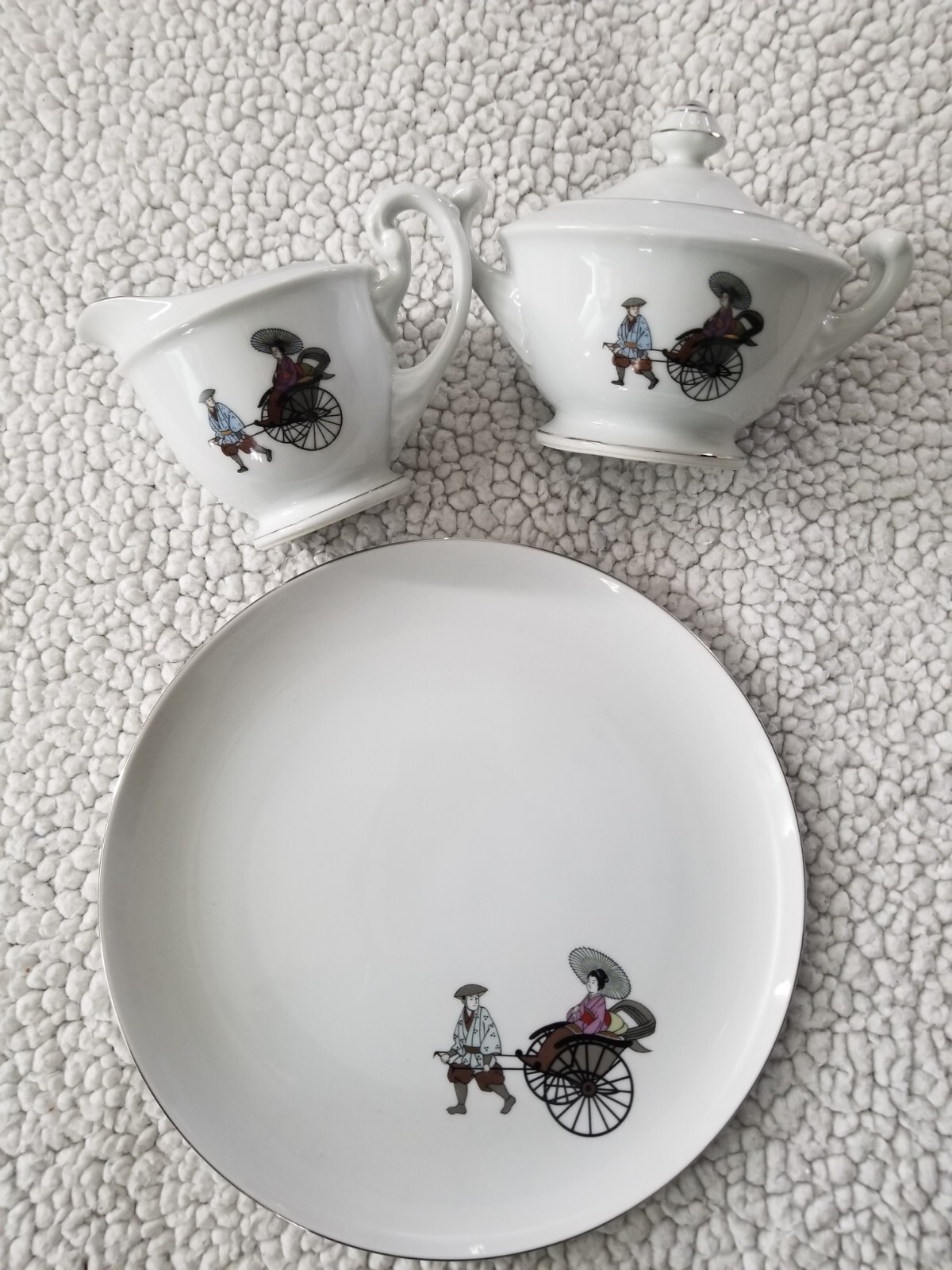 3pc Vintage Hakusan&Arita Japan Fine China Sugar Bowl W/Lid, Creamer, Plate 3pc Vintage Hakusan&Arita Japan Fine China Sugar Bowl W/Lid, Creamer, Plate