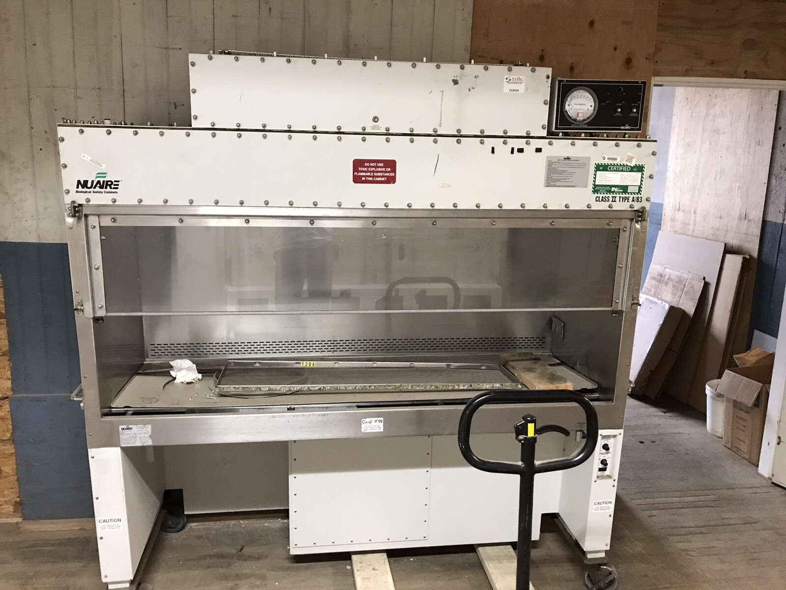 Nuaire NU-602-600 Fume Hood Class II Type A/B3 Biological Safety Cabinet Nuaire NU-602-600 Fume Hood Class II Type A/B3 Biological Safety Cabinet
