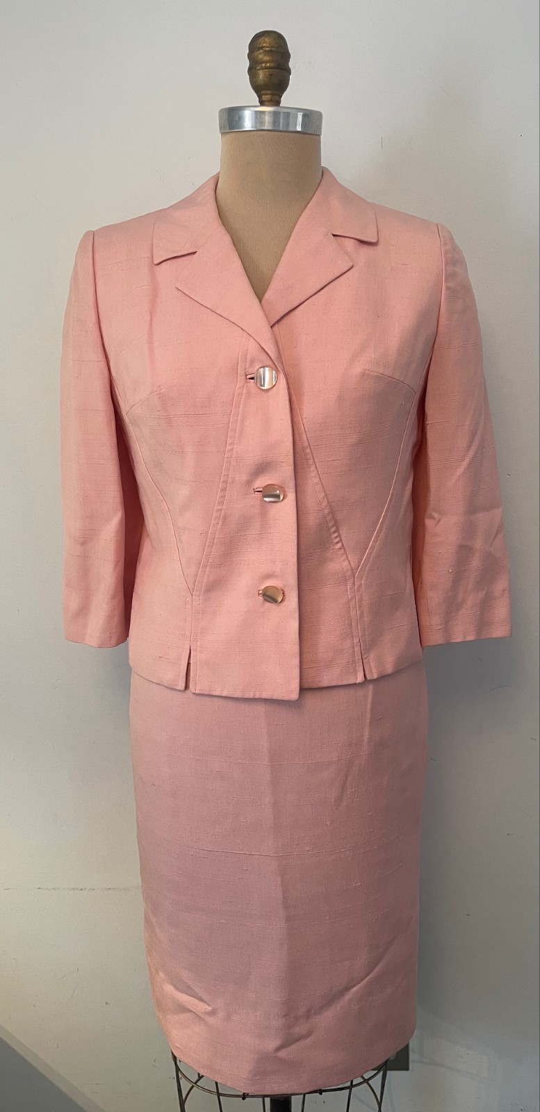 VTG 1960\'S MILLER RANDAZZO pink  100% silk skirt suit~S~JACKIE KENNEDY~NICE