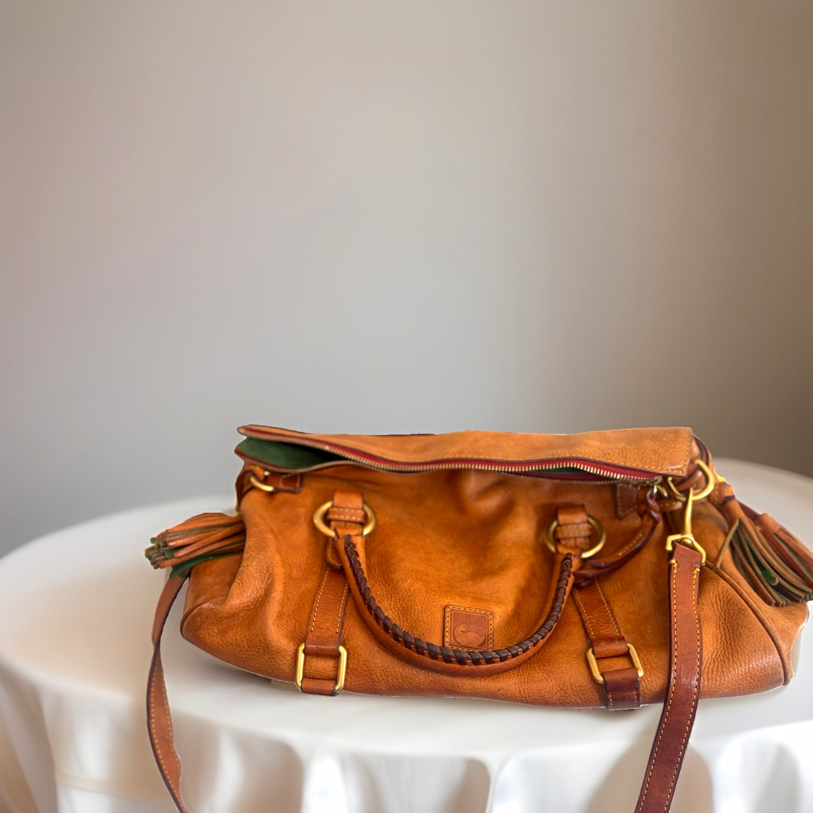 Authentic Dooney & Bourke Florentine large satchel. Authentic Dooney & Bourke Florentine large satchel.