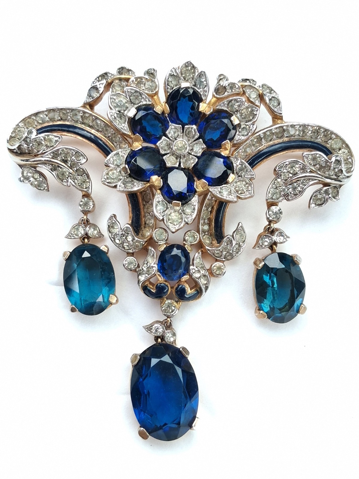 Trifari 129316 Empress