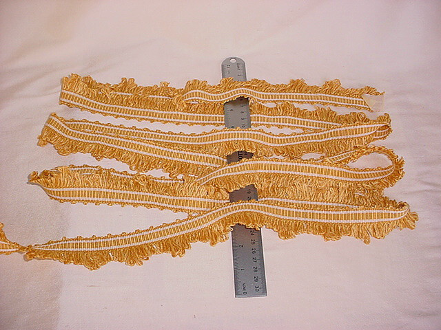 15Y Brunschwig et Fils BR-39107 Belluno Pointed Scalloped Gimp Border Trim