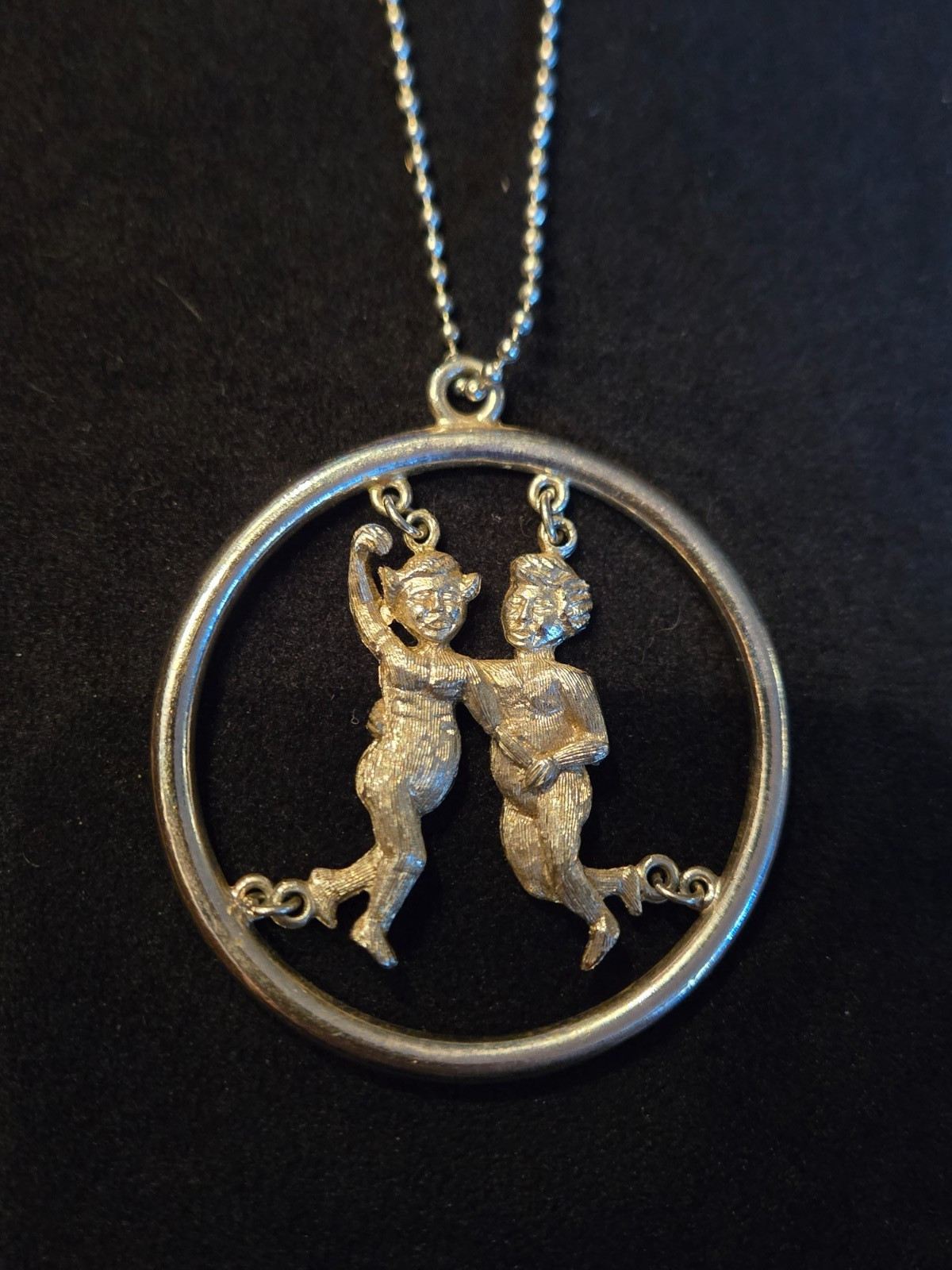 Vintage Gemini Pendant Necklace Chain Silver Tone Zodiac Sign Twins June Bday