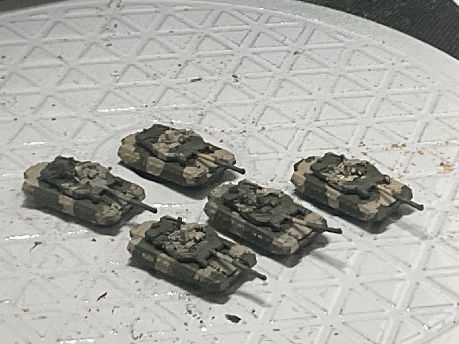 1/285 GHQ Painted Ukranian T-84 (5)  Field Camouflage
