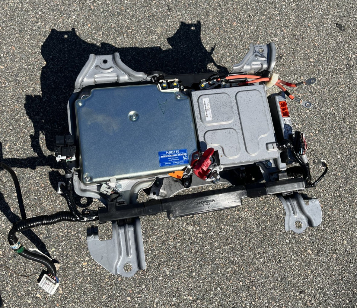 2006-2008 Honda Civic Hybrid Charger Inverter Converter Complete Assembly 2006-2008 Honda Civic Hybrid Charger Inverter Converter Complete Assembly