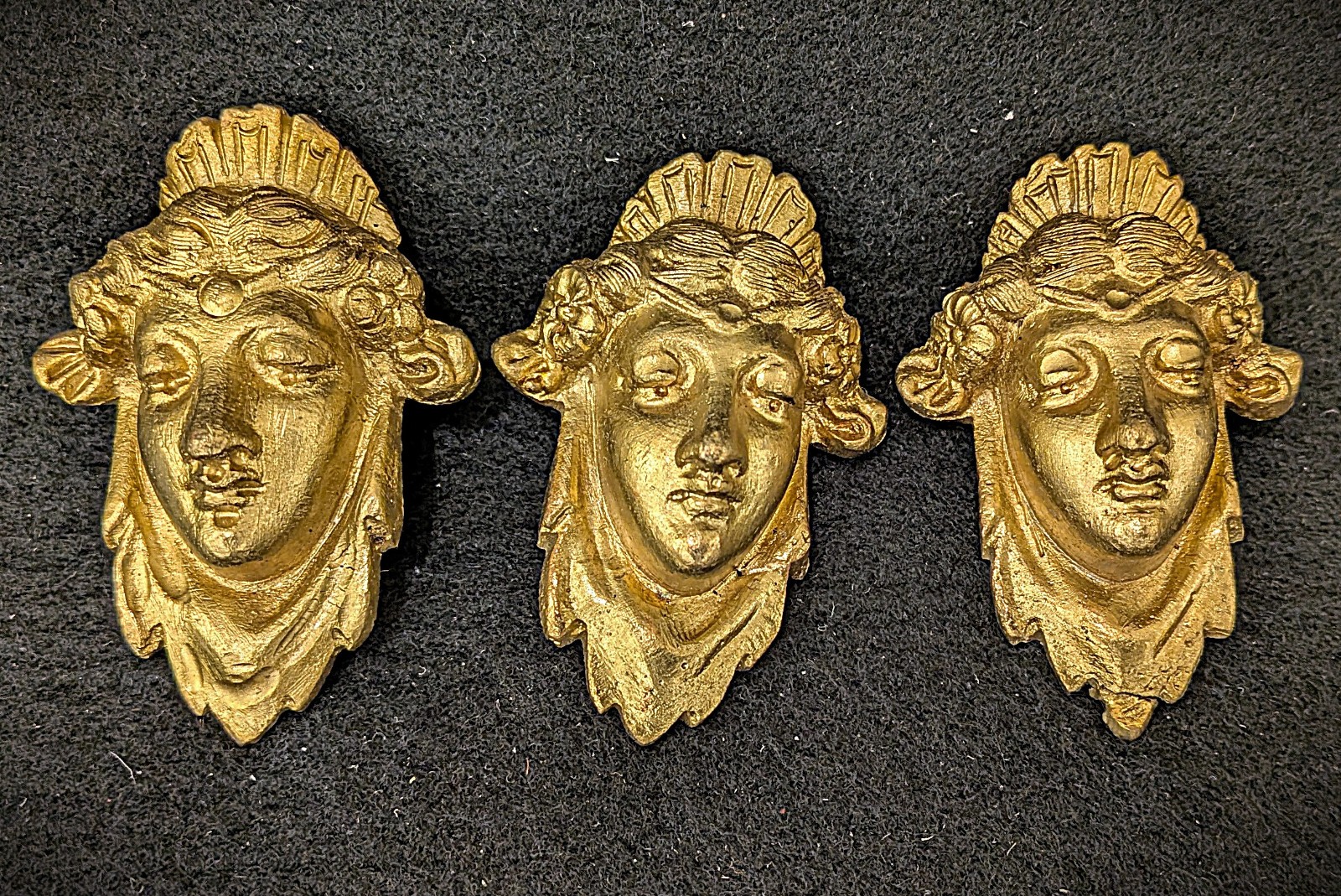 3 Antique Bronze Female Faces Wall Furniture Lamp Chandelier Decorative Mounts 3 Antique Bronze Female Faces Wall Furniture Lamp Chandelier Decorative Mounts