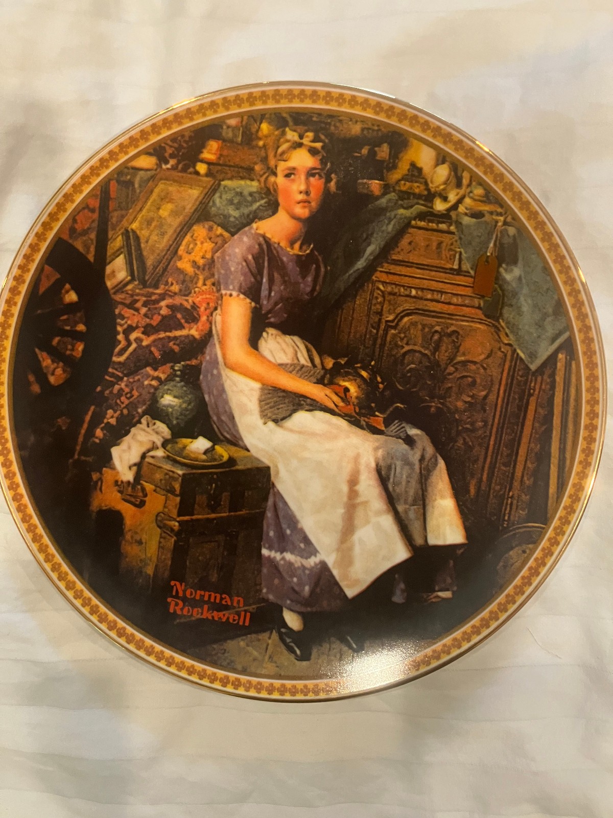 This vintage collector plate is \