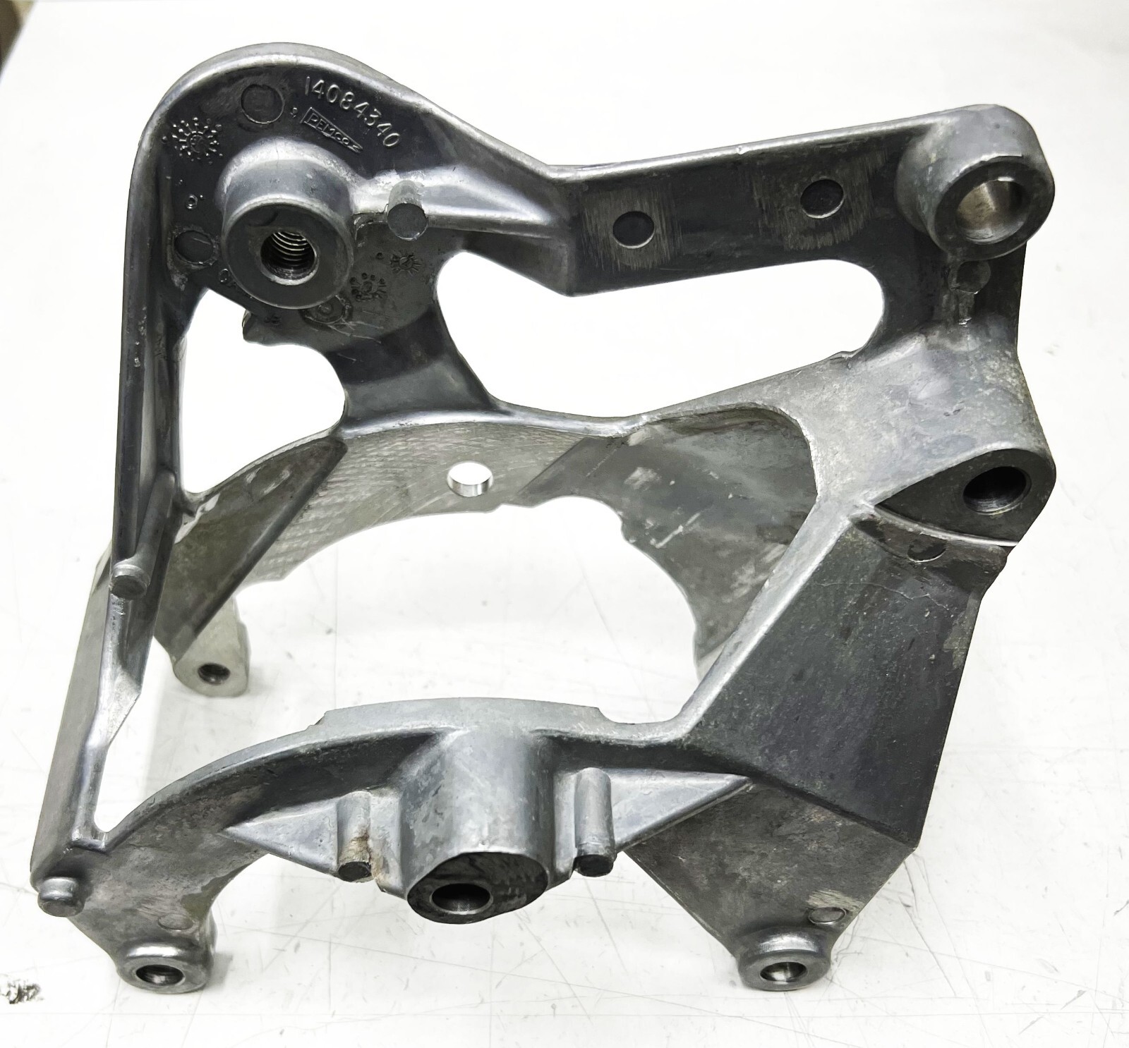 C4 Corvette Air Condition Compressor Bracket *NEW* 14084340 1985-1987 NOS C4 Corvette Air Condition Compressor Bracket *NEW* 14084340 1985-1987 NOS