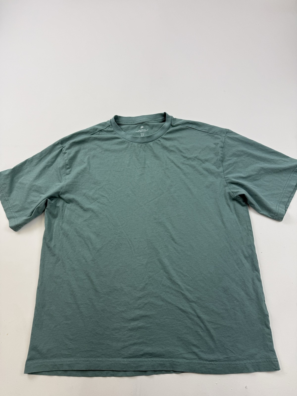 H&M Shirt Mens Medium Green Relaxed Fit 100% Cotton Basic Crewneck Tee
