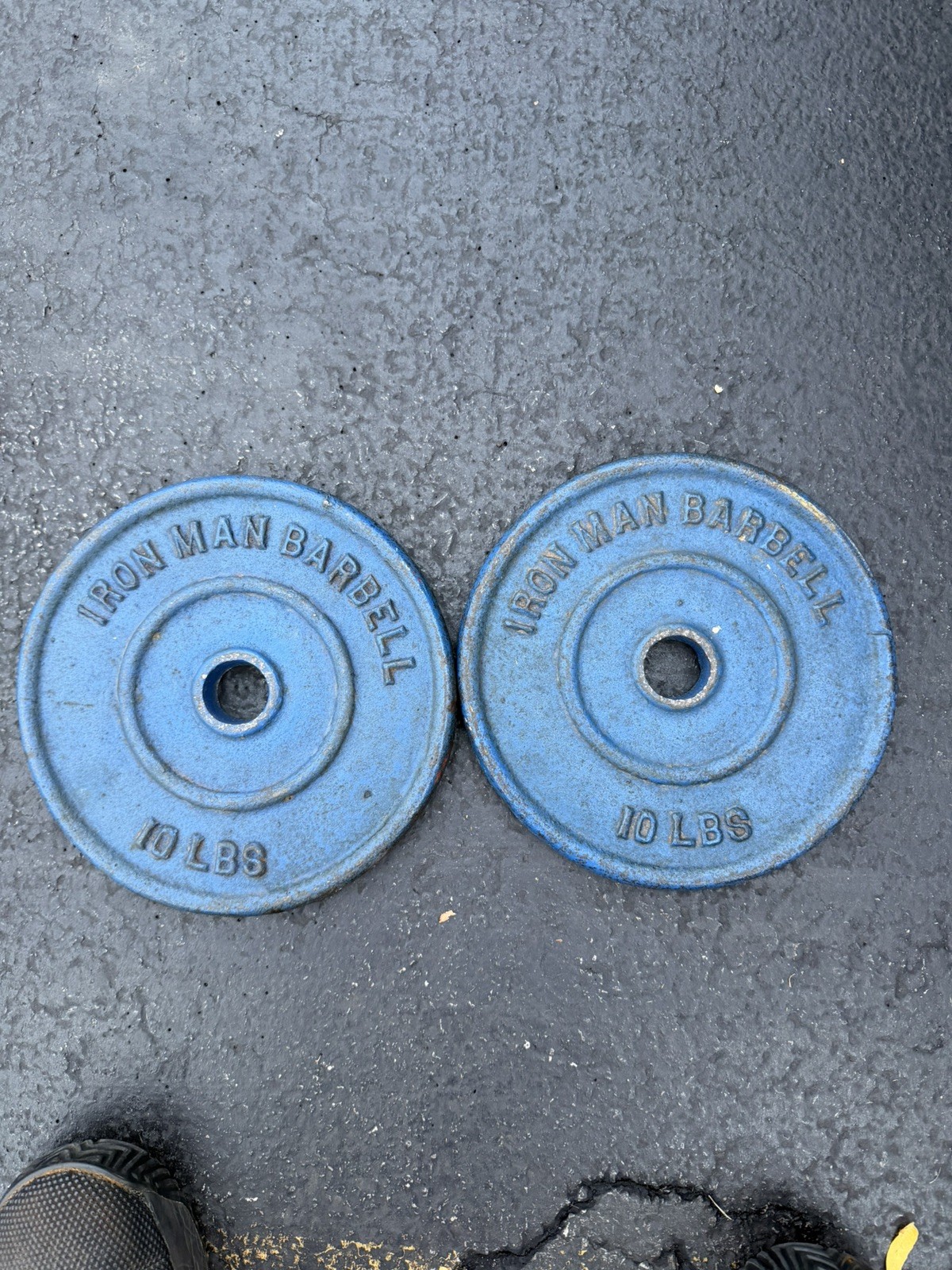 Vintage Iron Man 10lb Standard Weight Plate Pair Vintage Iron Man 10lb Standard Weight Plate Pair