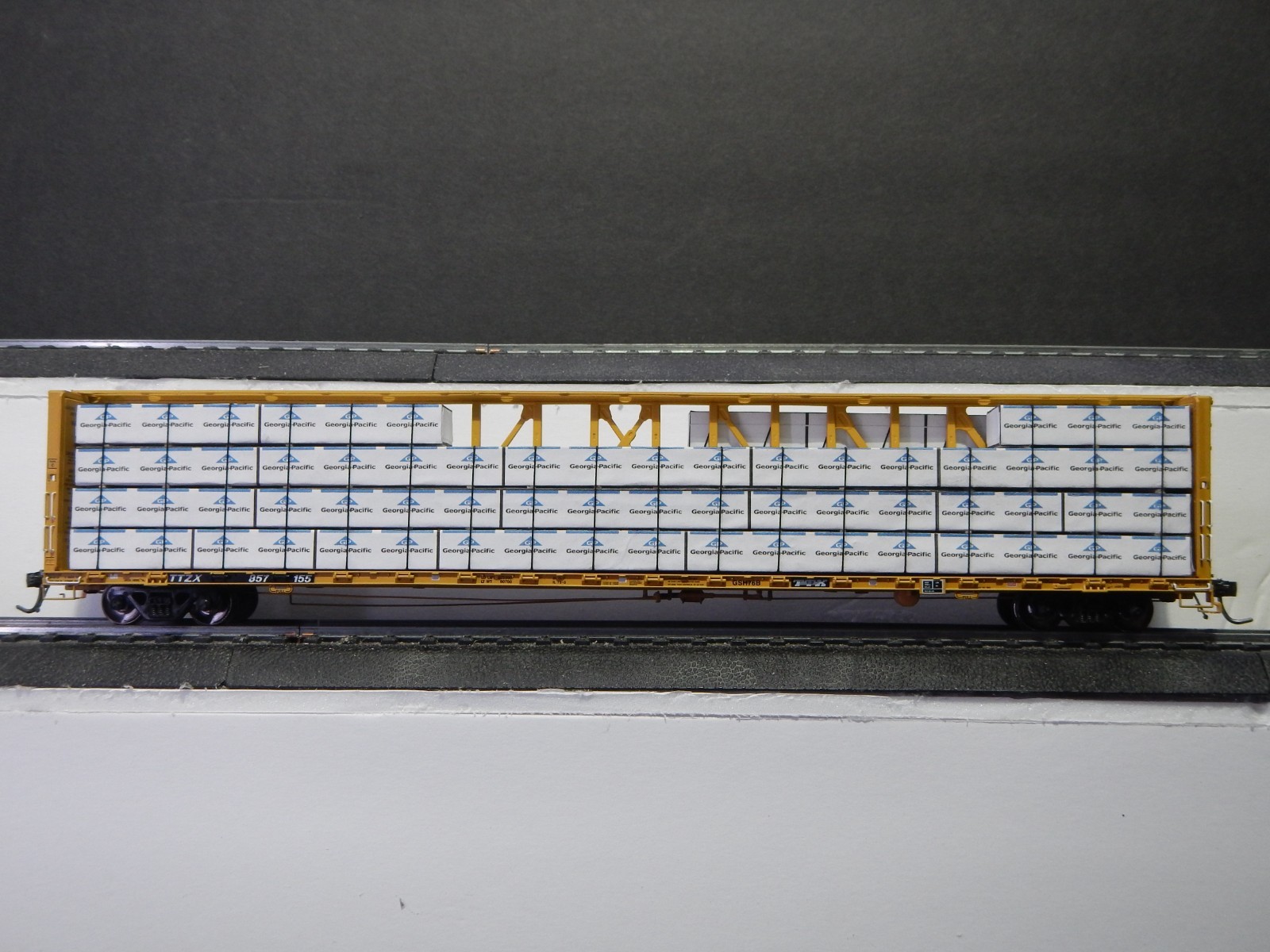 Premium Solid Wood Wrapped Lumber Load for HO Scale 72'/73'  Centerbeam Cars