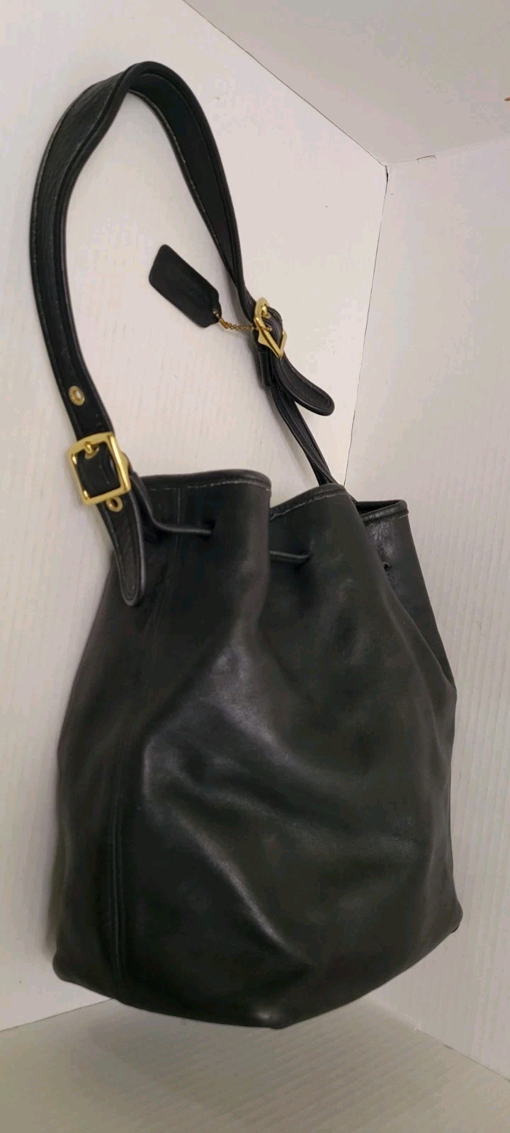 Vintage Coach 9165 Legacy Bucket Shoulder Bag Black Soft Leather Drawstring EUC Vintage Coach 9165 Legacy Bucket Shoulder Bag Black Soft Leather Drawstring EUC
