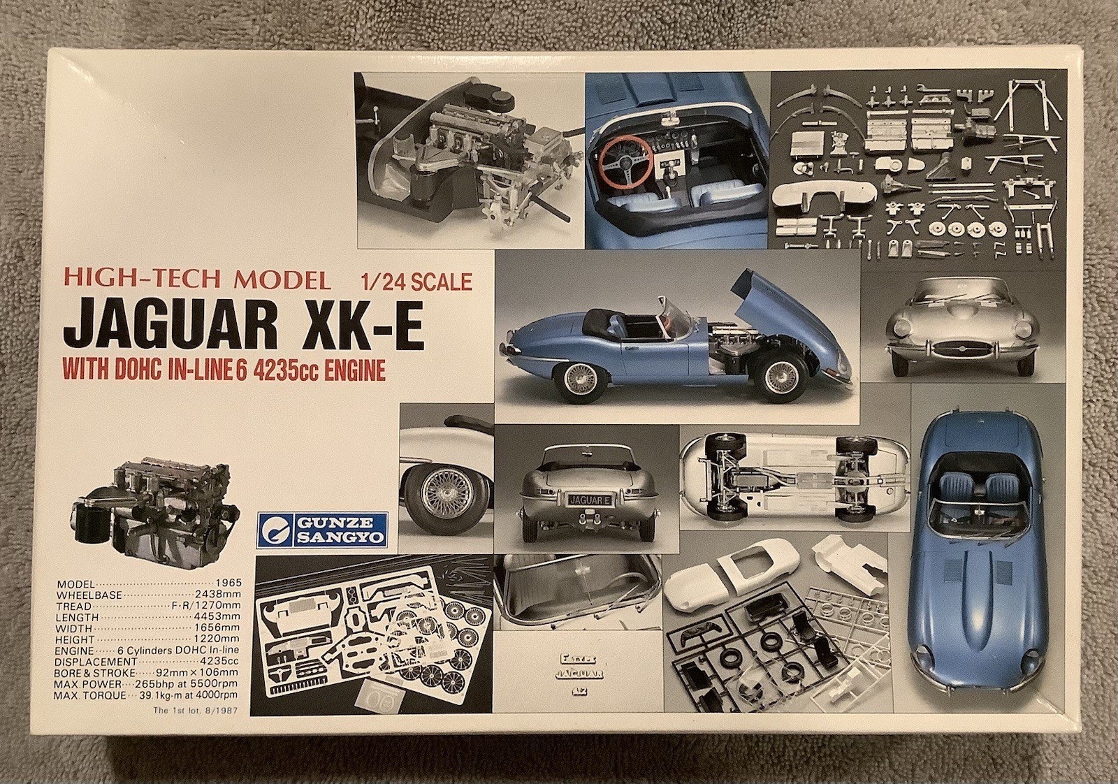 Gunze Sangyo HIGH-TECH Jaguar XK-E 1/24 Advanced Vintage Plastic Kit
