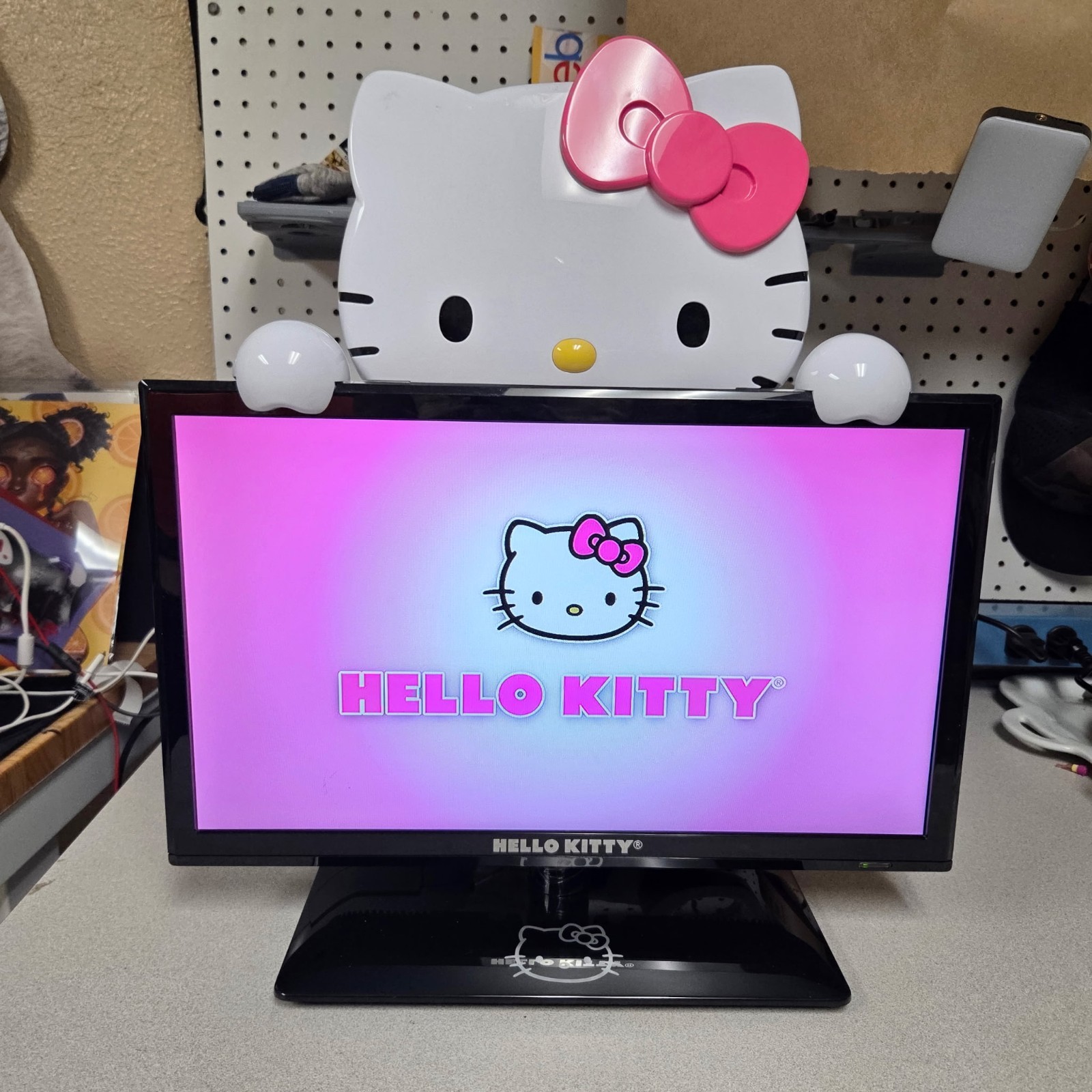 Hello Kitty 19\