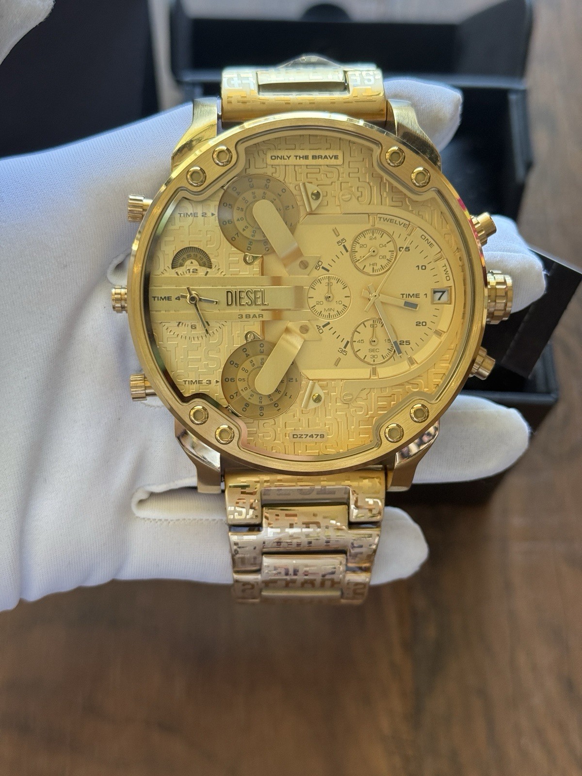 2025 Brand New Mr. Daddy 2.0 Chronograph Gold-Tone Stainless Steel Watch DZ7479 2025 Brand New Mr. Daddy 2.0 Chronograph Gold-Tone Stainless Steel Watch DZ7479
