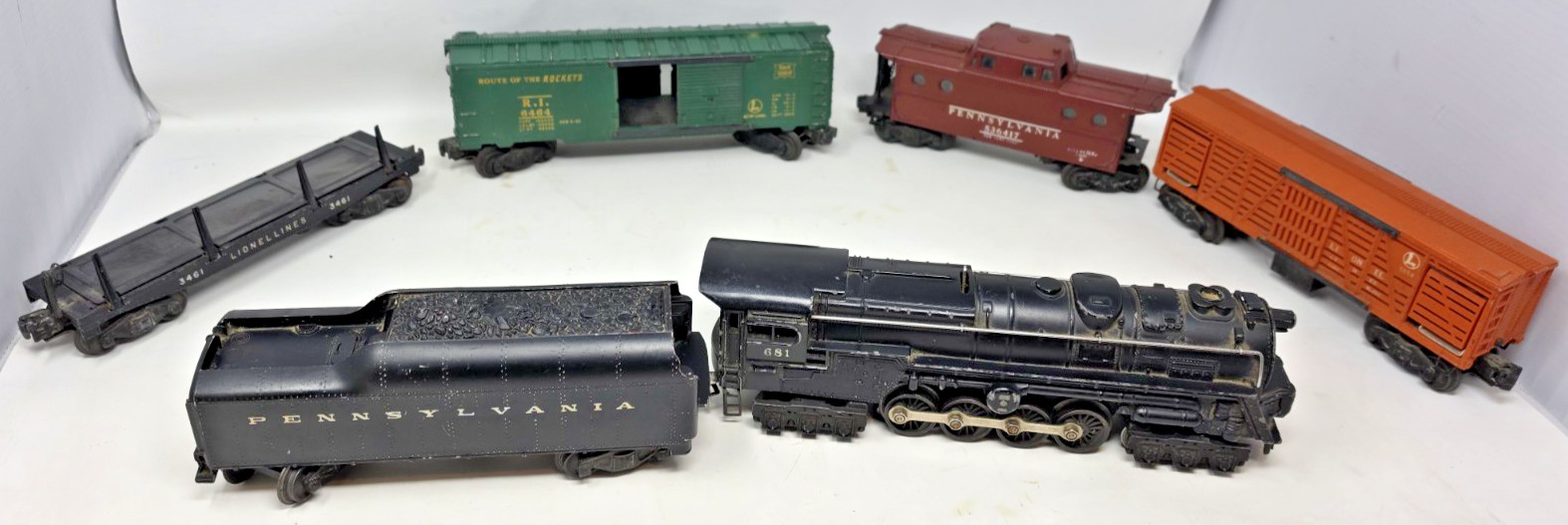 Vintage Lionel Post War Turbine Locomotive 681 O Gauge With Tender and 3461 3656 Vintage Lionel Post War Turbine Locomotive 681 O Gauge With Tender and 3461 3656
