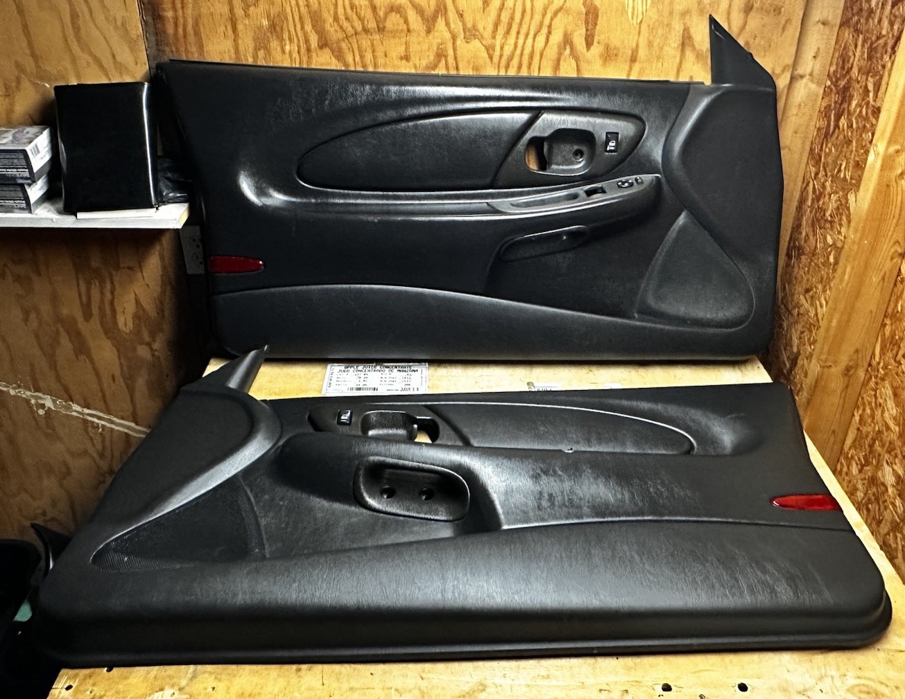 00-05 Chevy Monte Carlo Ebony Black Door Panels Driver Passenger Pair LH RH