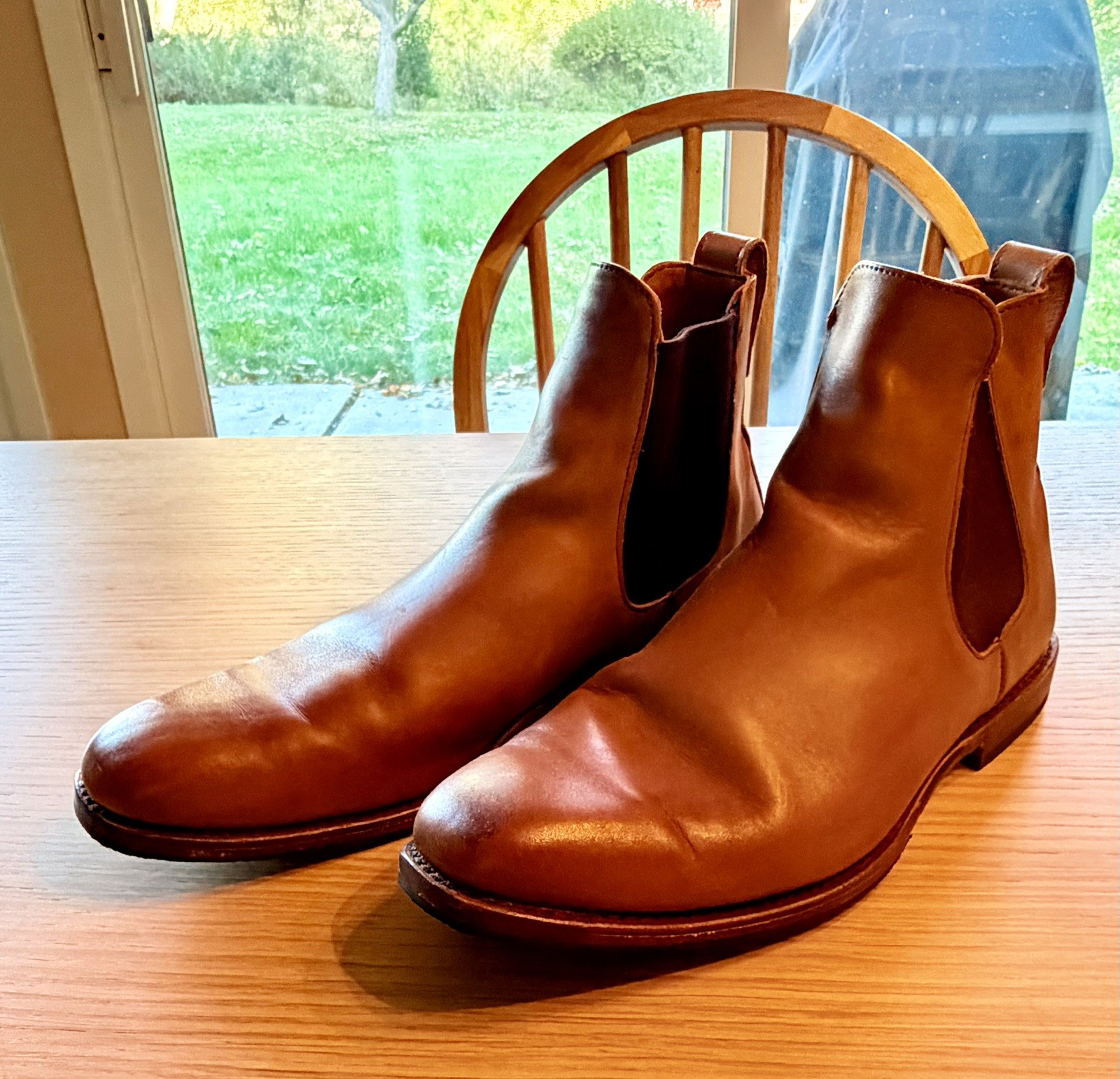 Allen Edmonds Liverpool Leather Chelsea Boots – Walnut – Men’s Size 10.5D
