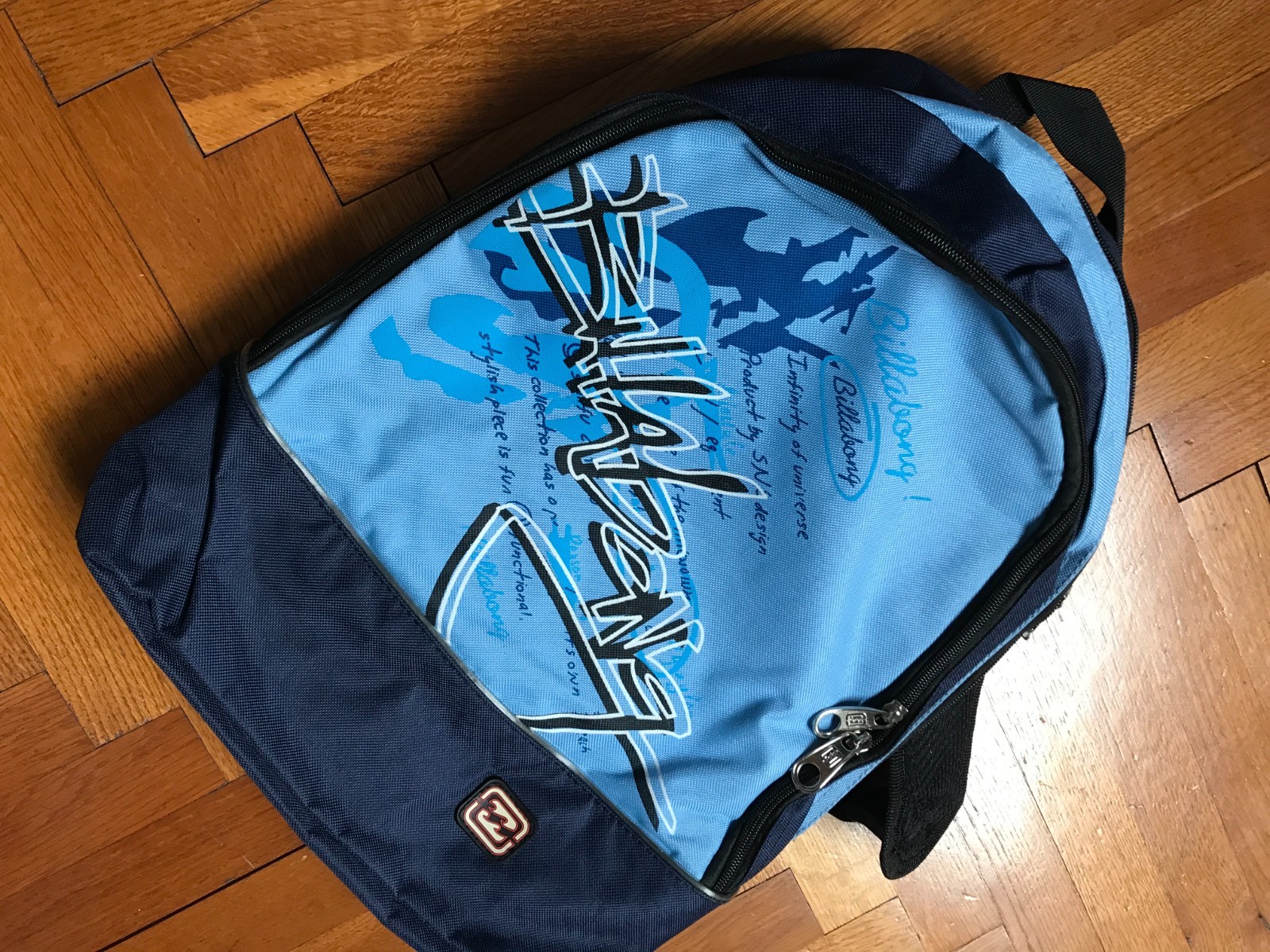 vintage Y2K-era Billabong model