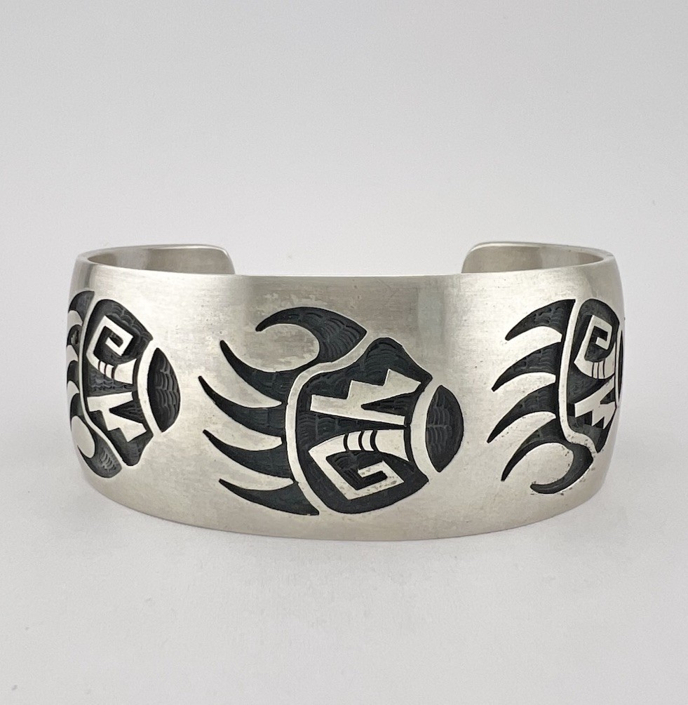 Alde Qumyintewa HOPI Sterling Silver Tribal Bear Paw Overlay Cuff Bracelet 49g