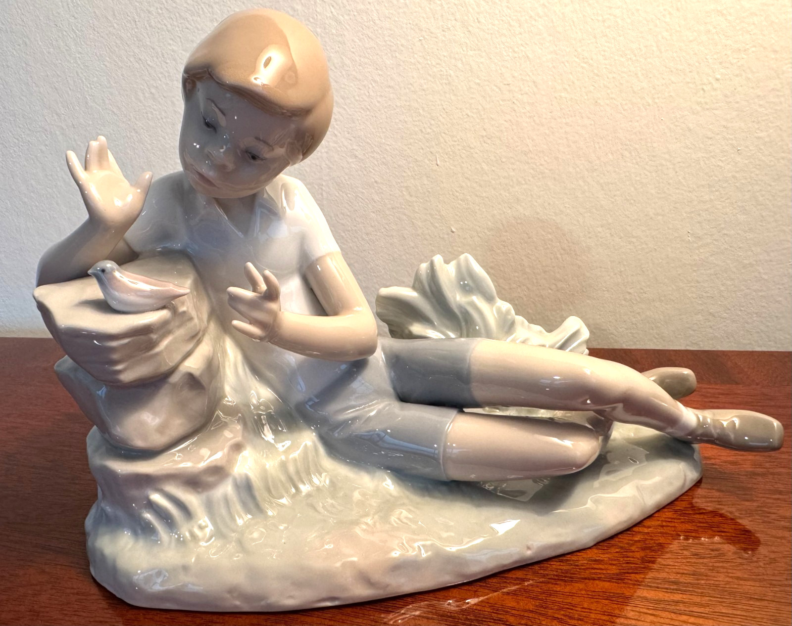 LLADRO Pleasant Encounter, #4858 - Excellent Condition LLADRO Pleasant Encounter, #4858 - Excellent Condition
