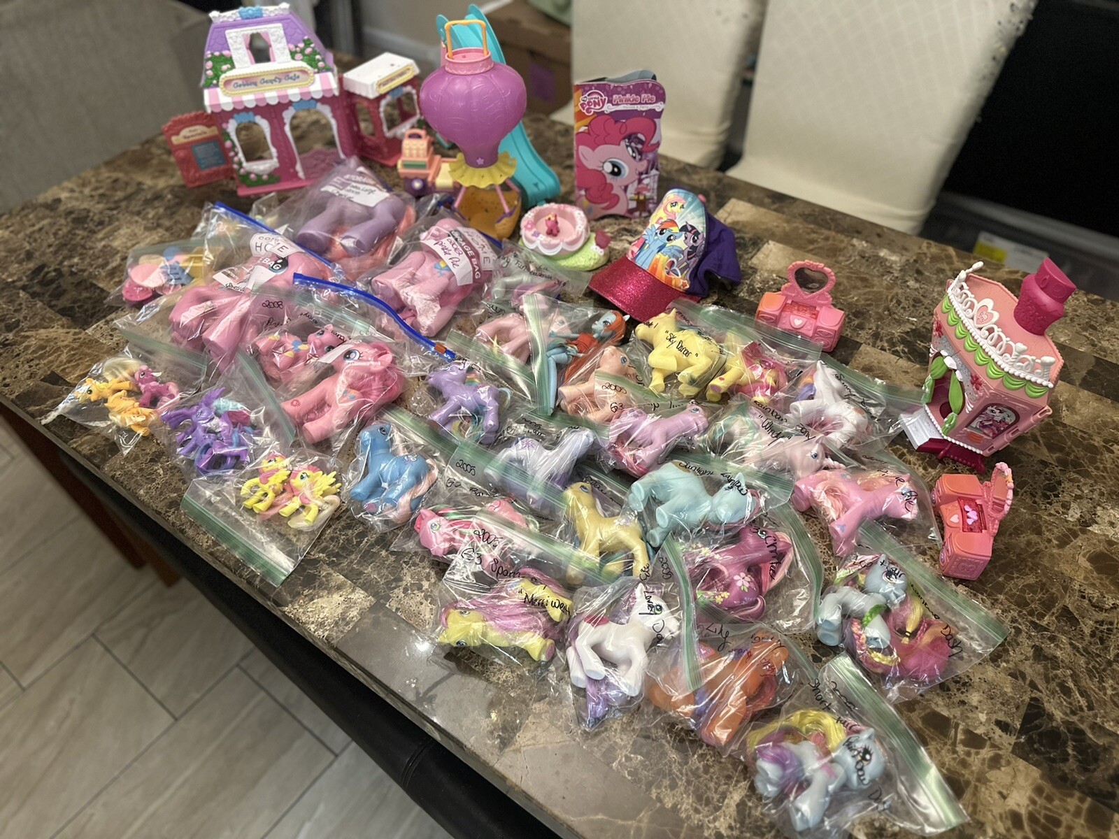 My Little Pony Huge Lot G3 G4 Hot Air Balloon Cotton Candy Cafe Salon And More