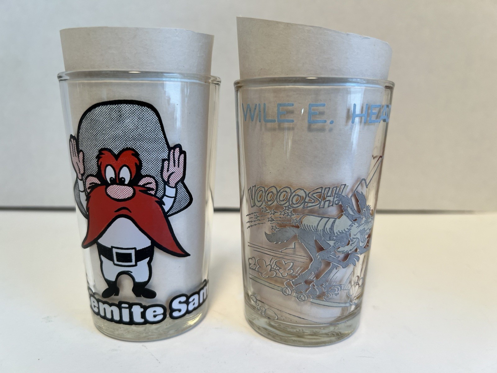 VTG 1976 Yosemite Sam and 1974 Wiley E. Coyote Warner Bros Looney Tunes Glasses