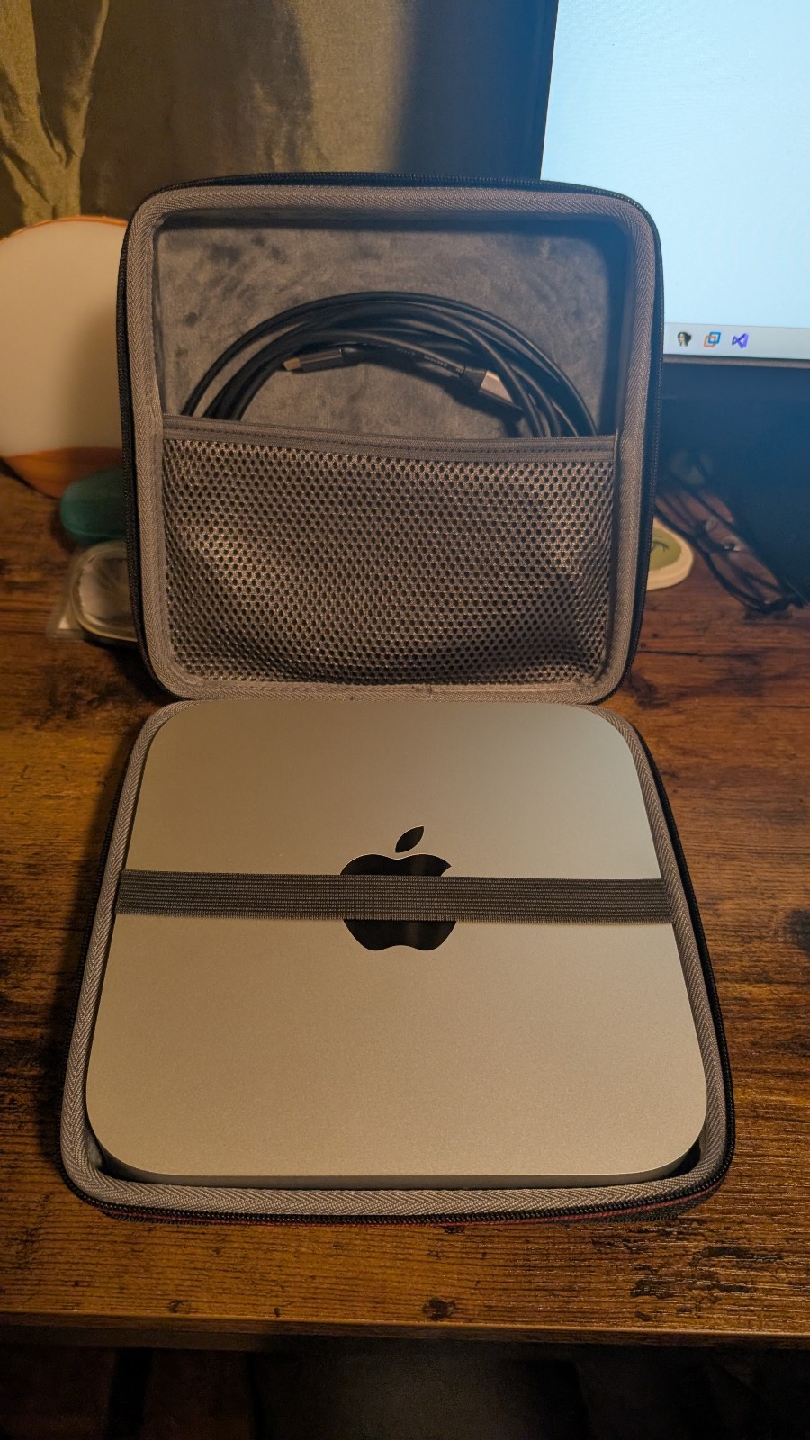 Apple M2 Mac Mini - 8GB RAM, 256GB SSD [A2686/MMFJ3LL/A] (Silver, 2023, Used)