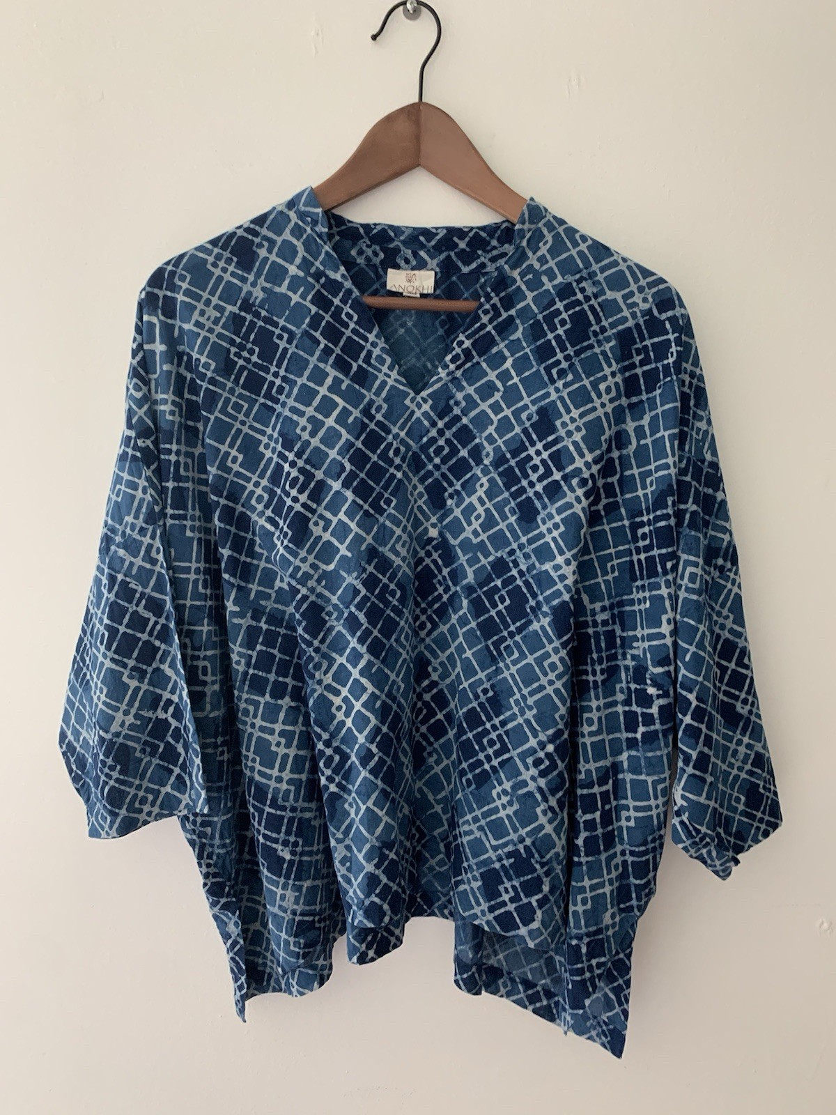 Anokhi Vneck Top Tunic Free Size Block Print Relaxed Prism Indigo Collection Anokhi Vneck Top Tunic Free Size Block Print Relaxed Prism Indigo Collection