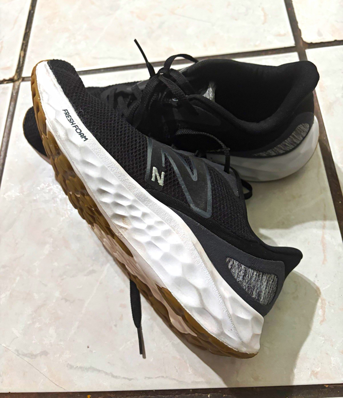 New Balance Fresh Foam Men’s Low Top Lace Up Mesh Sneakers Black/White