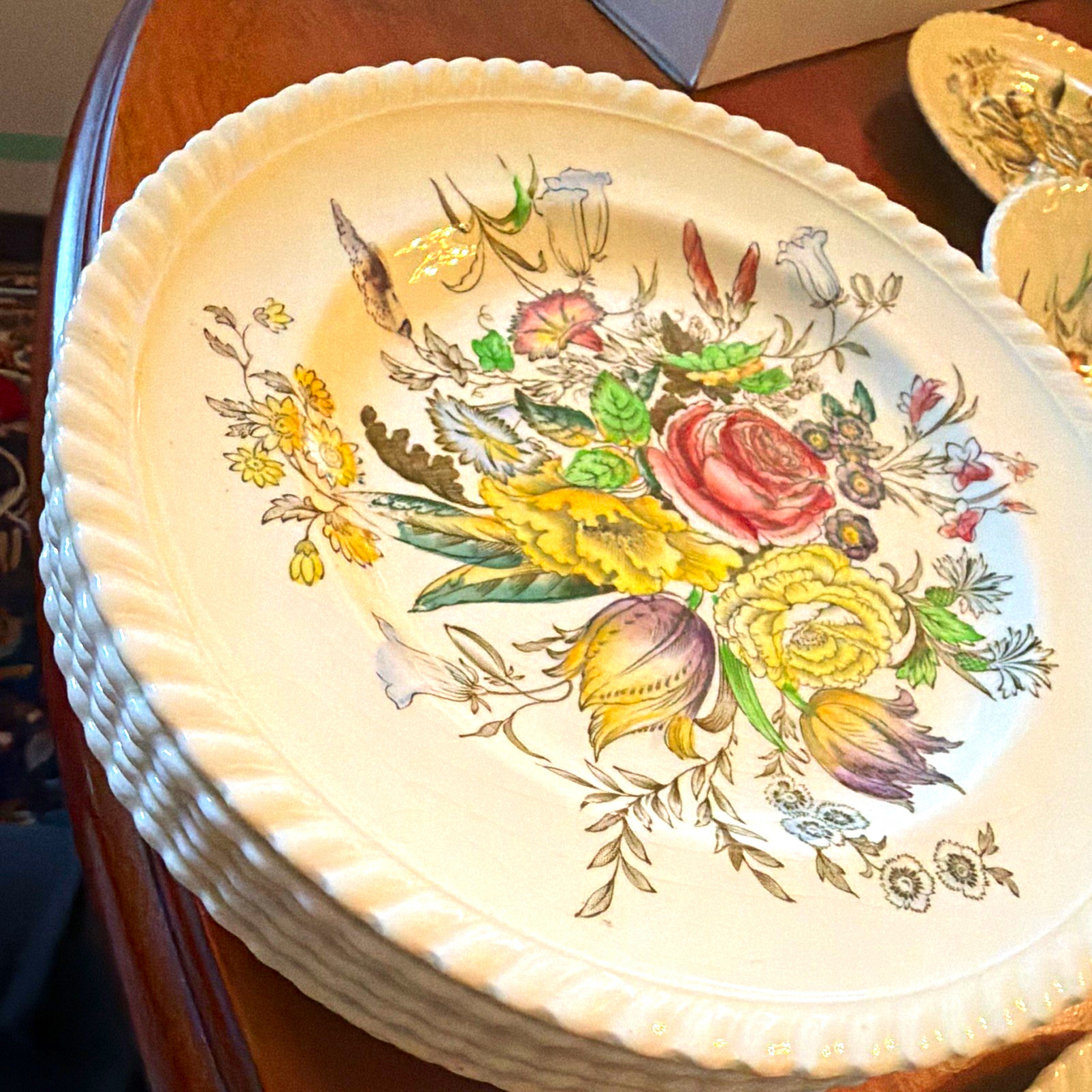 Johnson Brothers Windsor Ware Garden Bouquet Floral Dinner Plate 8 inches 6