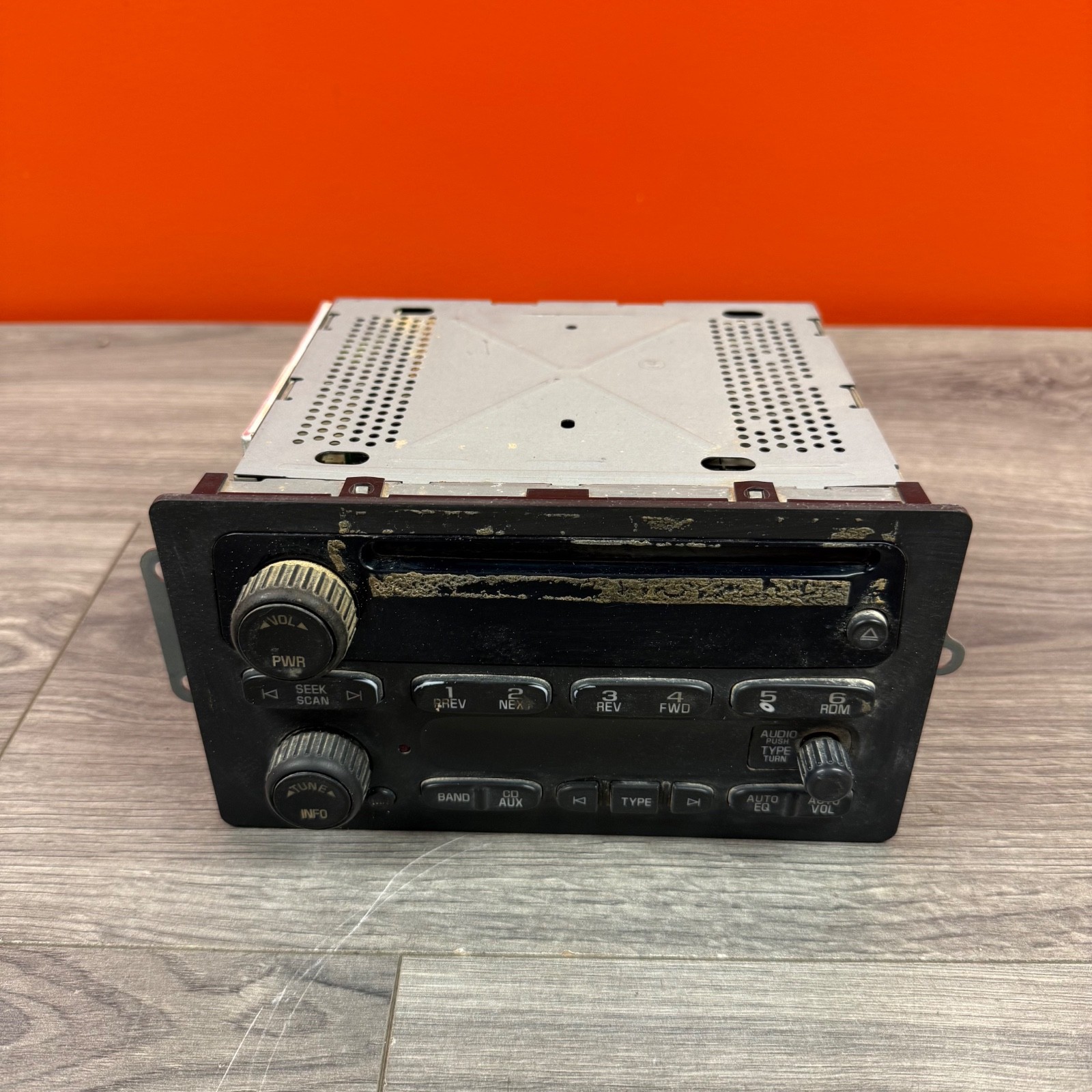 05-07 Chevrolet Truck Stereo Radio AM/FM Receiver CD Player OEM 15295371