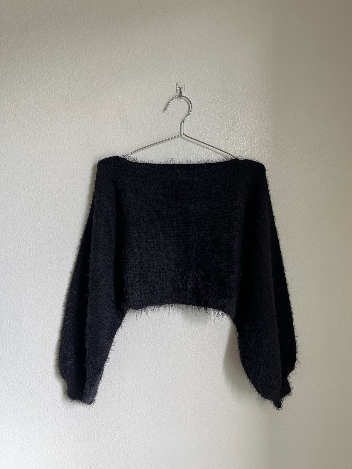 superdown Ava Hairy Knit Cropped Sweater in Black Size SMALL superdown Ava Hairy Knit Cropped Sweater in Black Size SMALL