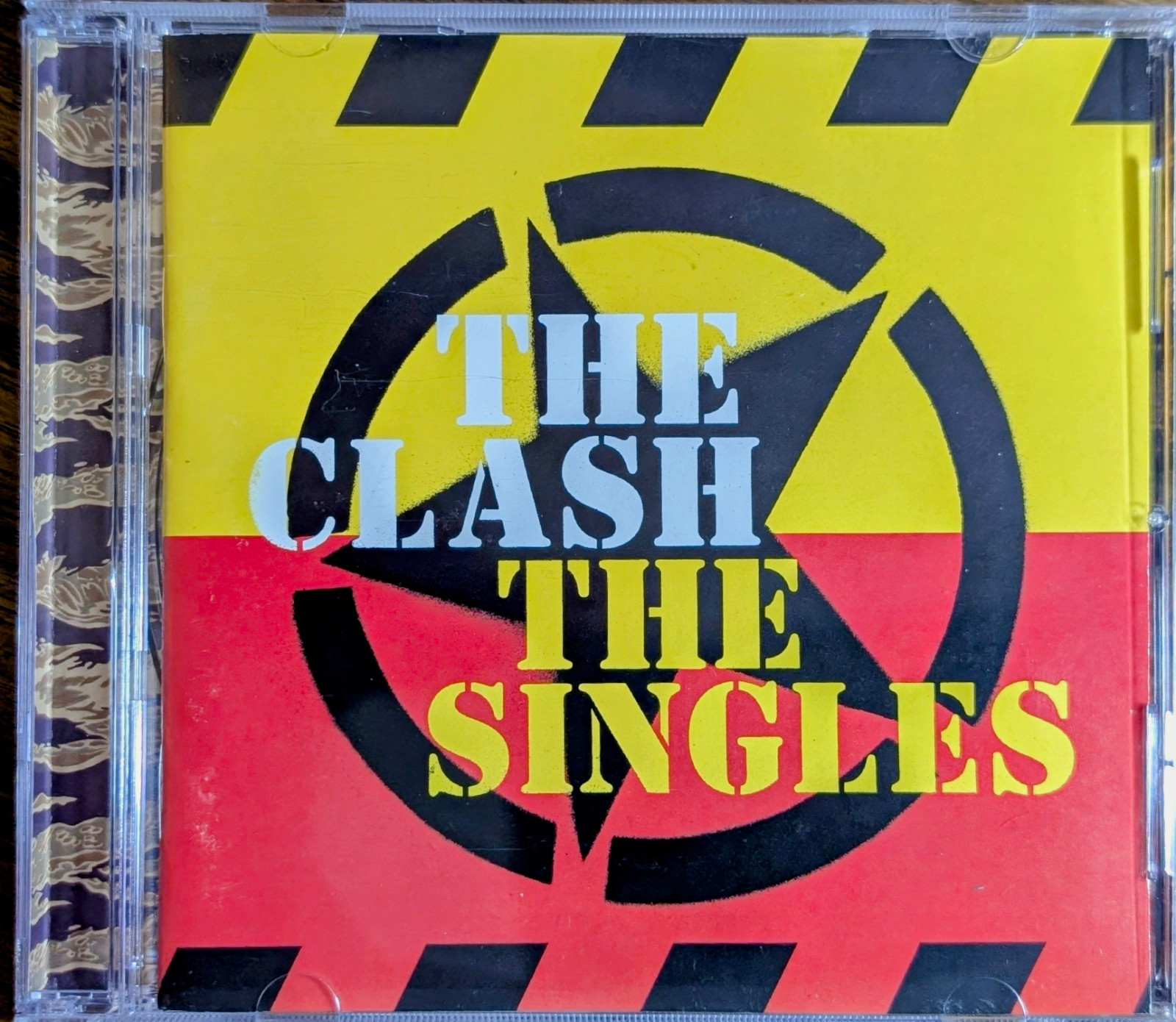 The Clash The Singles CD Album 2007 Epic Rock Jewel Case 88697 11386 2 The Clash The Singles CD Album 2007 Epic Rock Jewel Case 88697 11386 2