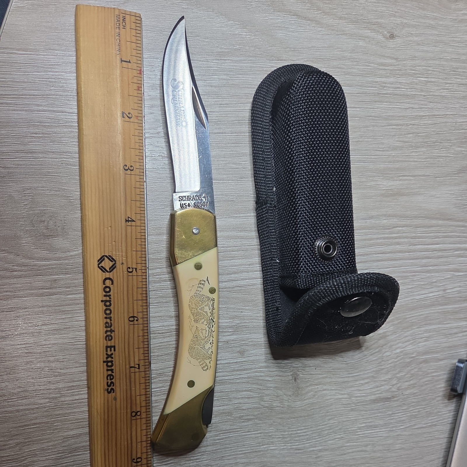 Vintage 1990 Limited Schrade USA Scrimshaw Folding Hunter Lockback Knife Racoons