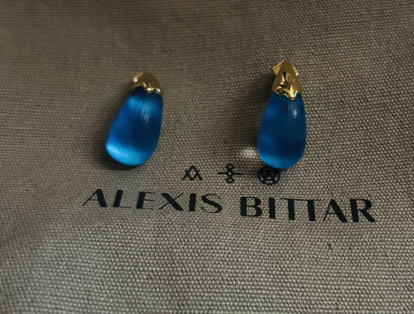 Alexis Bittar Arched Small Lucite Post Earrings Cerulean 