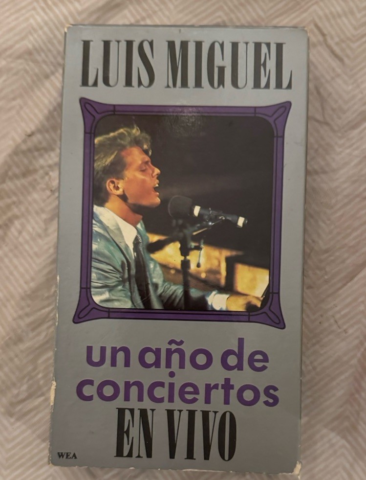 Rare Luis Miguel Un Ano De Conciertos En Vivo- VHS Tape